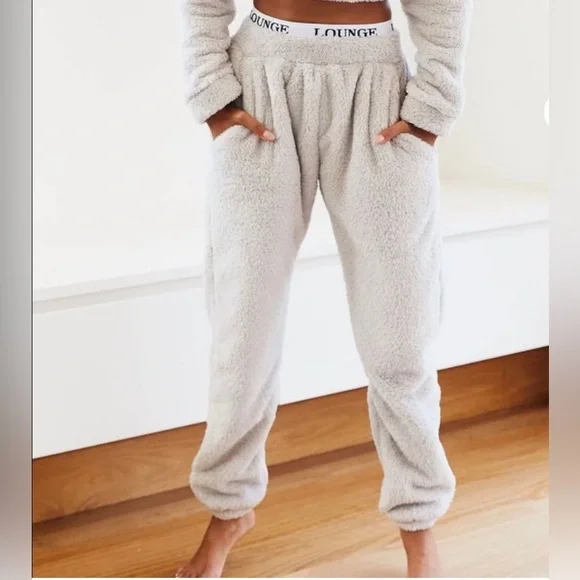 Teddy Lounge Set - Picture 2 of 4